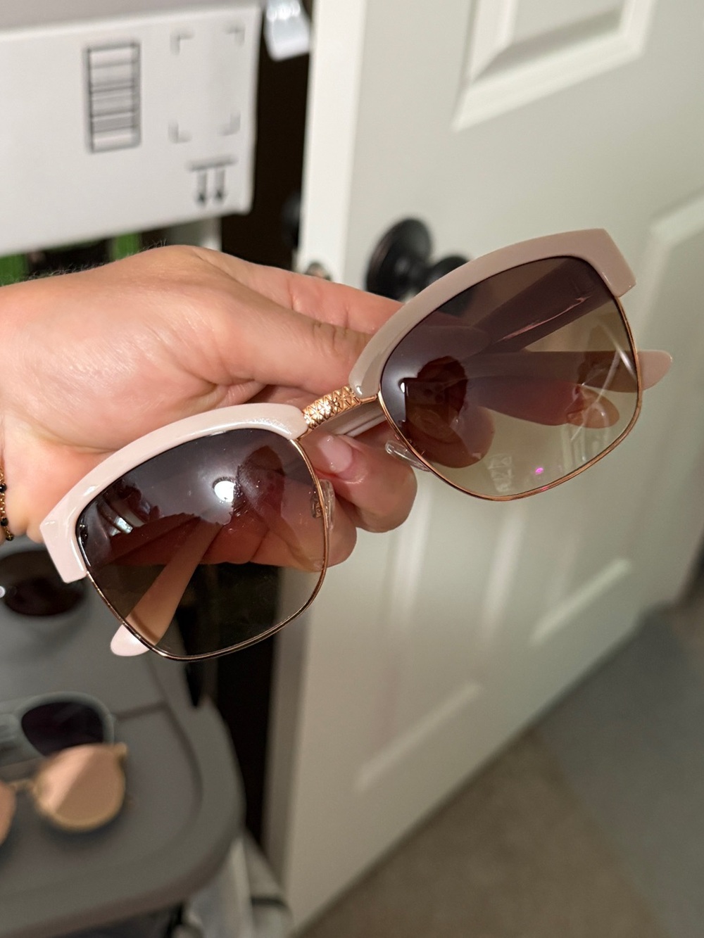 Women's Light Pink Fashion Sunglasses with Brown Gradient Lenses